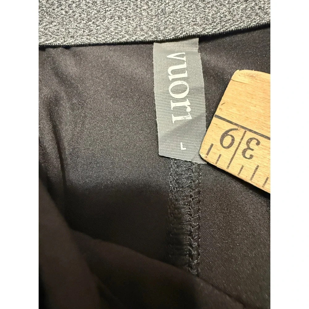 Vuori Banks Shorts Mens Large Black Performance Athletic Board Shorts